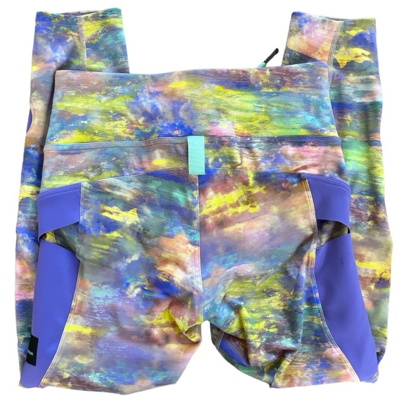 LULULEMON Cargo Super-High-Rise Hiking
Tight 25”  (8) - Picture 4 of 8